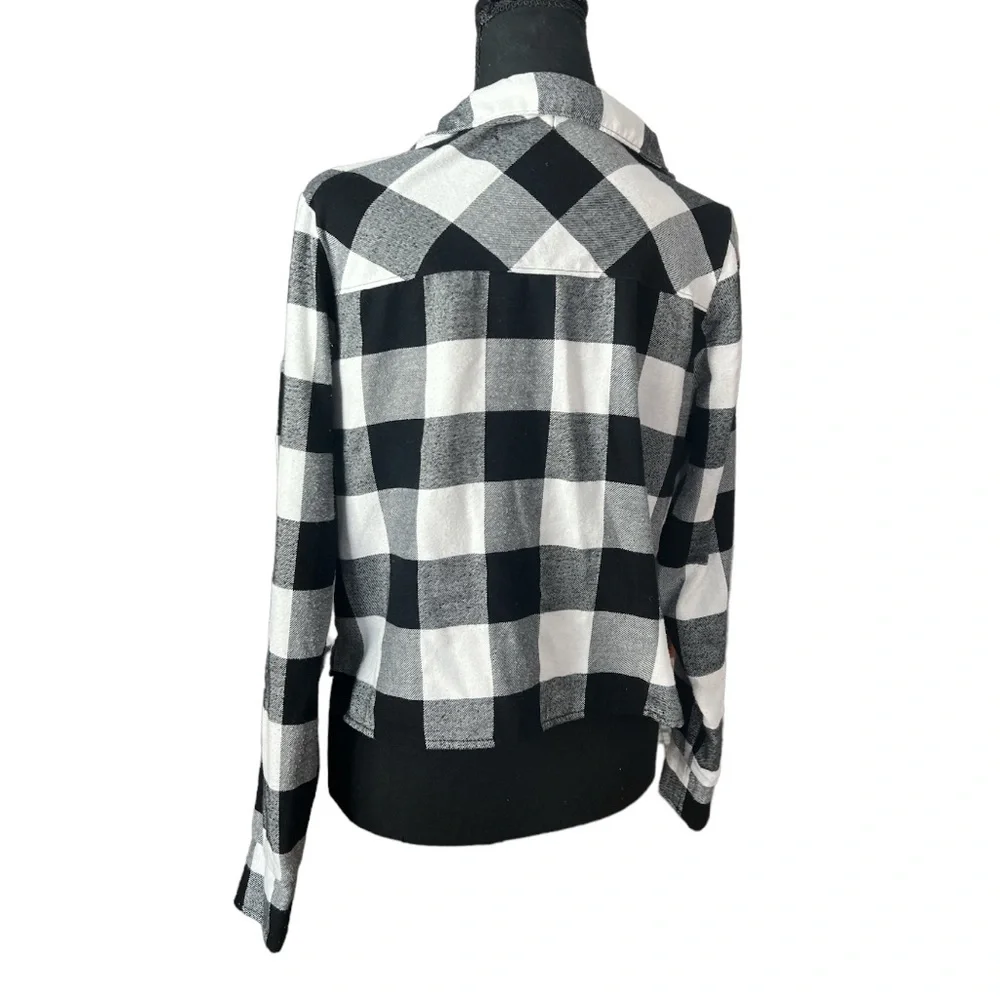 Colsie Flannel - Picture 2 of 6
